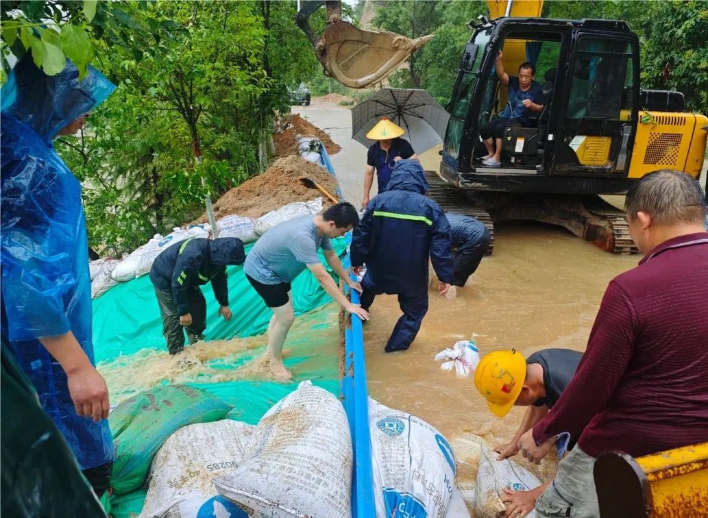 南阳暴雨红色预警转移群众_河南暴雨气象预警_邓州市天气预报