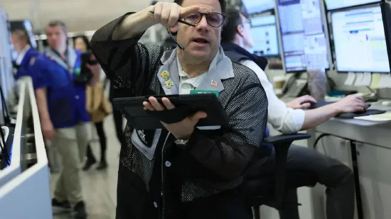 午盘:美股涨跌不一 纳指下跌约0.7%