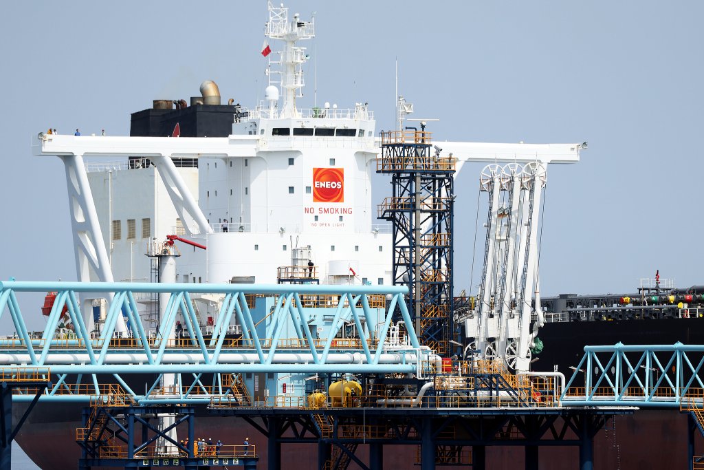 图说|梗阻后的阵痛:美以袭击伊朗如何影响全球能源版图